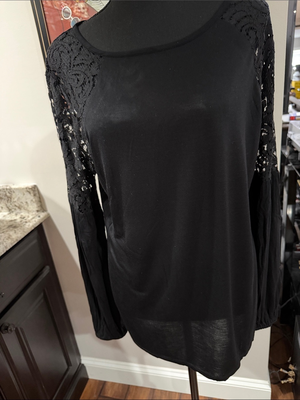Michael Kors women’s Black Lace Sleeve Women’s Top size extra large